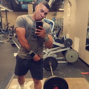 Meet your Posher, Max